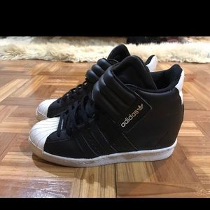 Adidas shell toe heel sneaker